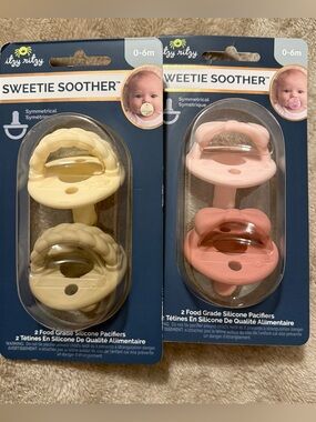 Itzy Ritzy Sweetie Soother Silicone Pacifier Duo
